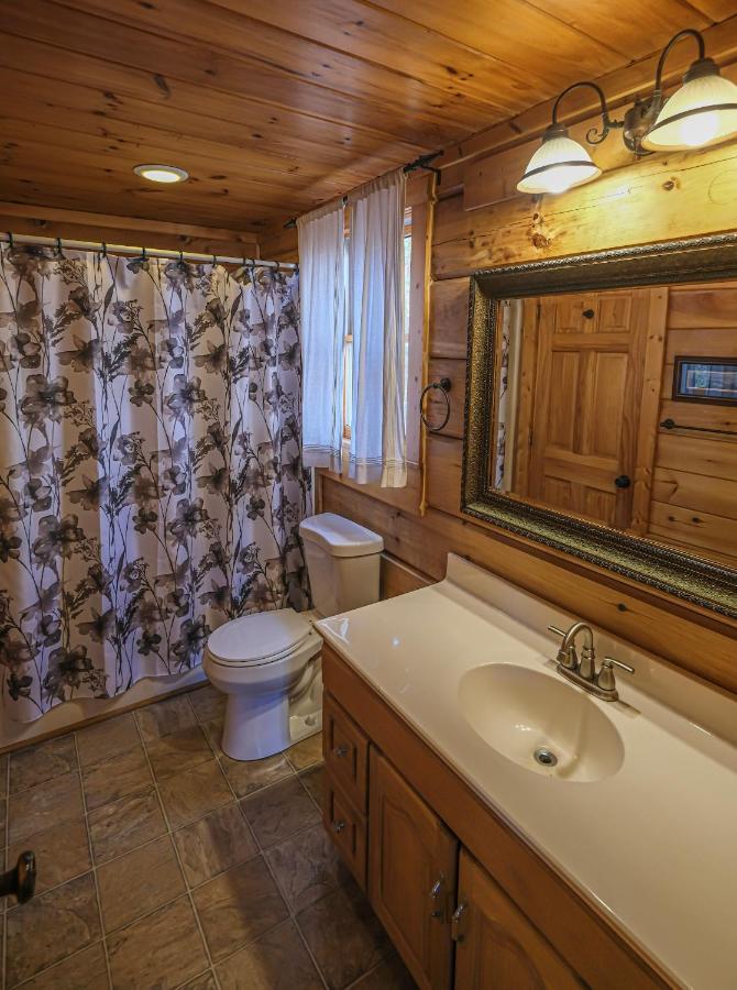 Lazy Bear Lodge Gatlinburg Exteriör bild